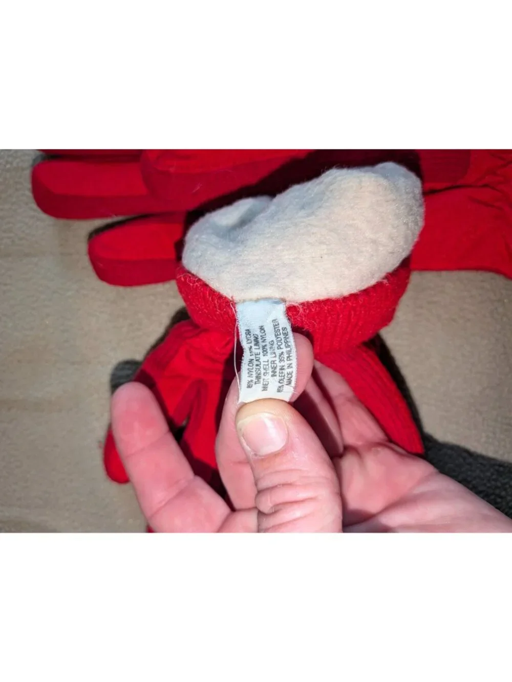 Isotoner gloves Vintage Red Fleece lined Sz Medium - Picture 3 of 5